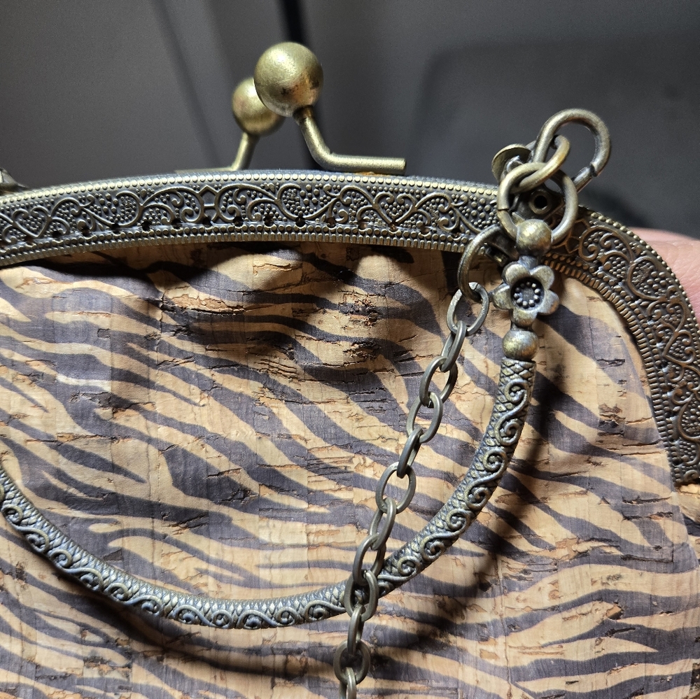 Tiger Cork Kisslock Clutch From Portugal - Picture 4 of 6